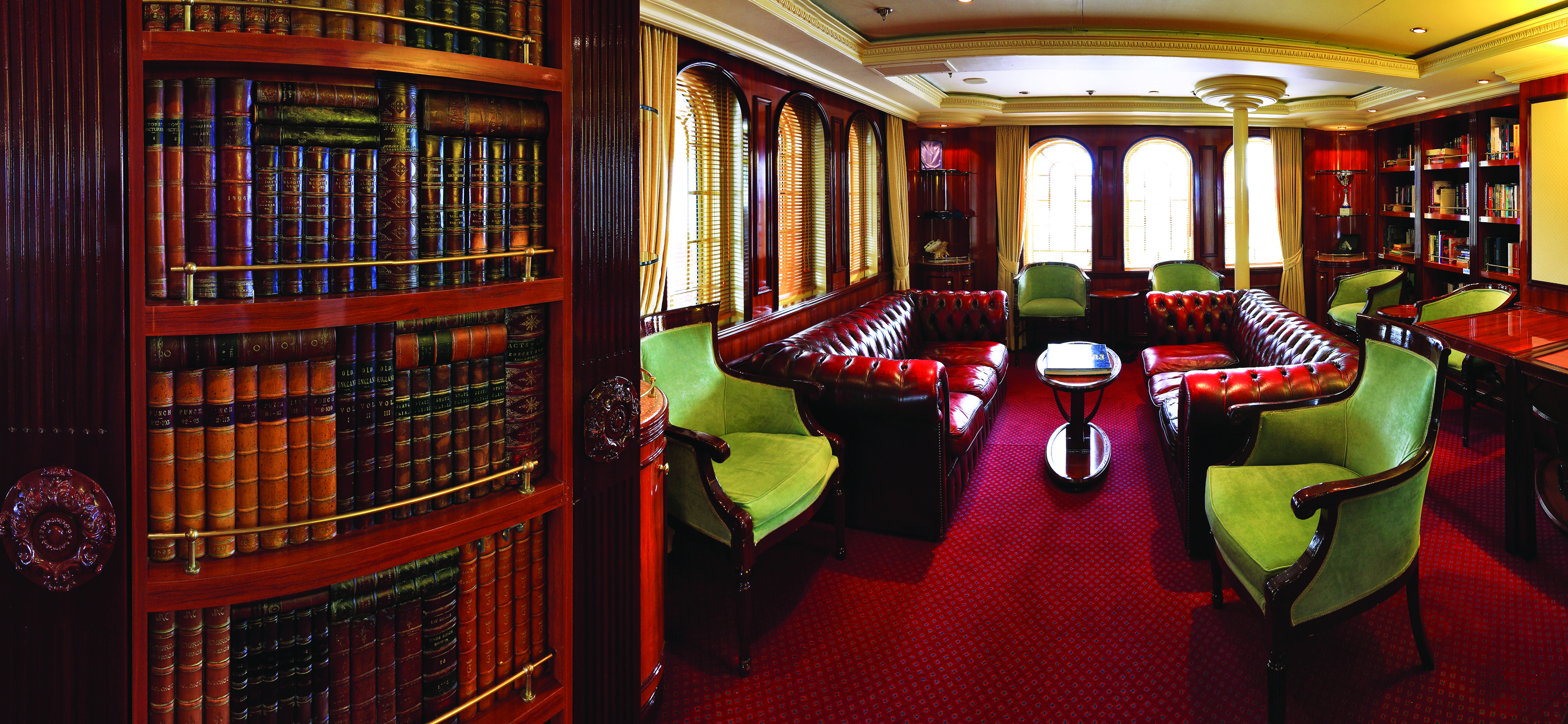 Star Clippers Royal Clipper Interior Library 1.jpg